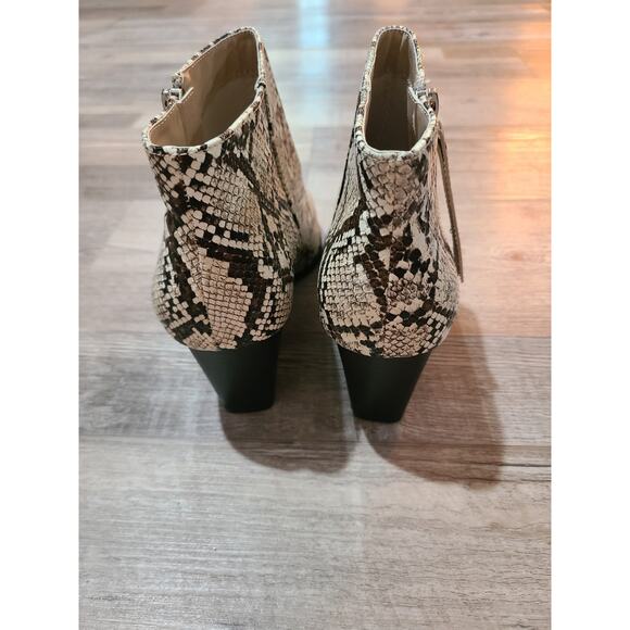ZBY size 9 women's snake print pointed toe booties - Picture 5 of 7